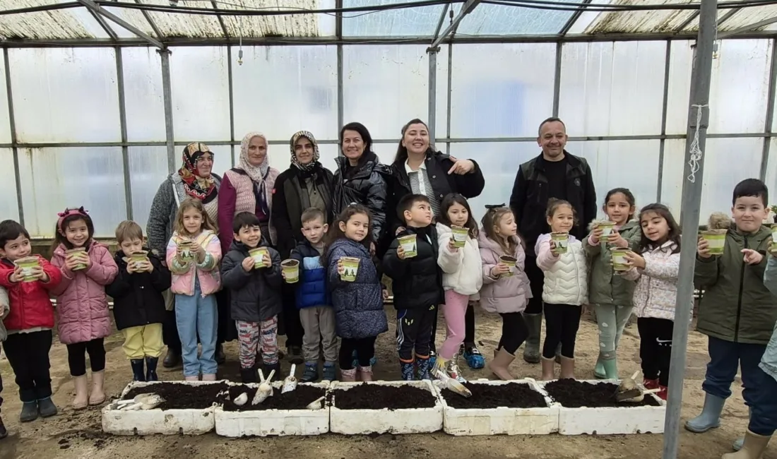 DÜZCE(İHA) – Düzce Orman İşletme Müdürlüğü ekipleri, okullarda düzenledikleri eğitimlerle