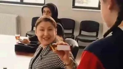 Karabük’te Belen TOKİ Ortaokulu öğrencileri, öğretmenlerine yönelik gerçekleştirdikleri anlamlı etkinlikle