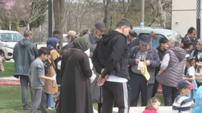 Pursaklar Belediye Başkanı Ertuğrul Çetin, yenilenen Turgut Özal parkının açılış