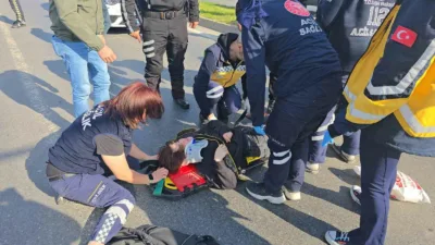 Zonguldak’ın Karadeniz Ereğli ilçesinde meydana gelen trafik kazasında, yolun karşısına