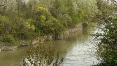 Sakarya’nın Erenler ilçesinde balık tuttuğu esnada dengesini kaybederek Sakarya Nehri’ne