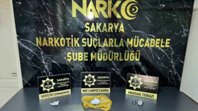 Sakarya’nın Adapazarı ilçesinde polis ekiplerince düzenlenen 4 farklı uyuşturucu operasyonunda
