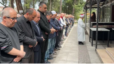 Kahramanmaraş’ta okula yönelik düzenlenen saldırılarda hayatını kaybedenler için Karabük’te gıyabi