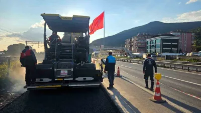 Körfez Şirinyalı Mahallesi’nde yapımı süren durak cebi ile toplu taşıma