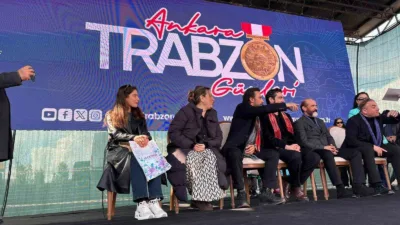Ankara’da düzenlenen Trabzon Günleri etkinliği, ‘Taşacak Bu Deniz’ dizisinin oyuncularını