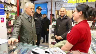 DÜZCE(İHA) – Düzce Valisi Mehmet Makas, kentte faaliyet gösteren esnafları