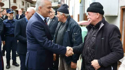 DÜZCE (İHA) – Düzce Valisi Mehmet Makas, Akçakoca ilçesinde Postane