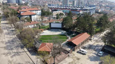 Karabük’te uzun süredir atıl durumda bulunan Yenişehir Açık Hava Sineması,