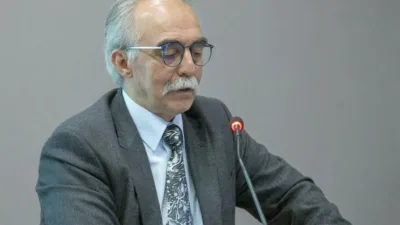 Dr. Hayati Bice, yeni baskısı yapılan “Türklerin Pîri Hoca Ahmed