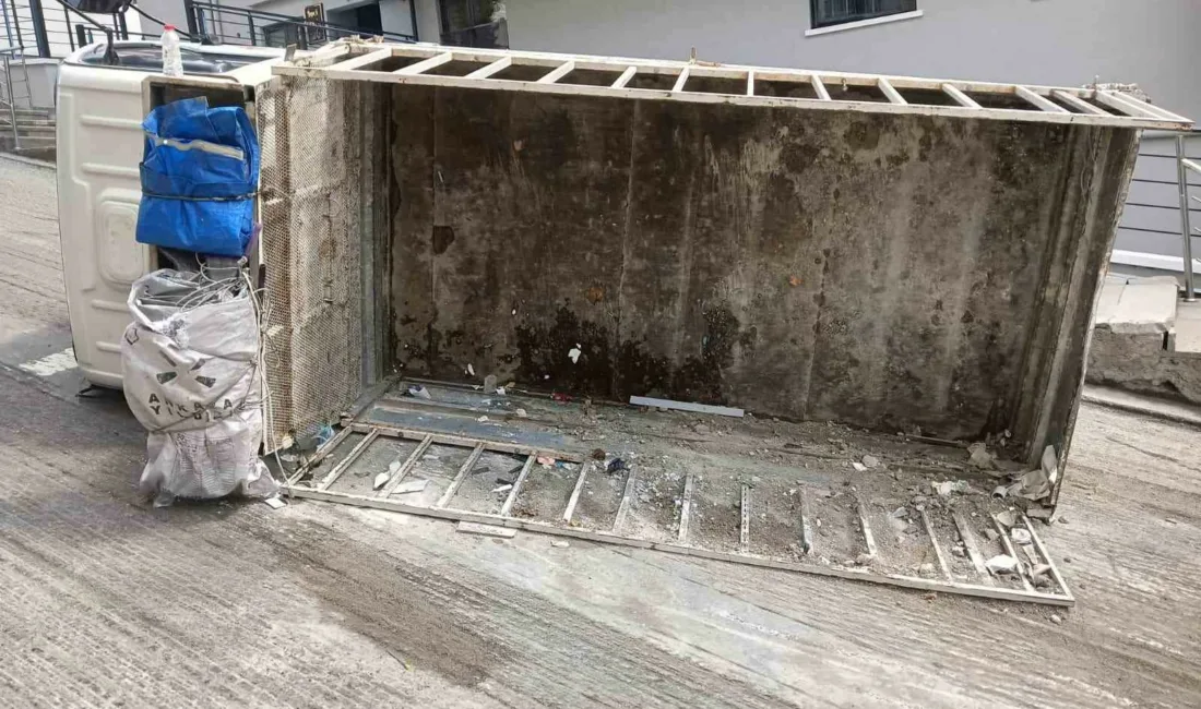 Ankara’da inşaat malzemesi yüklü kamyonu yokuşta durdurmak zorunda kalan sürücü,