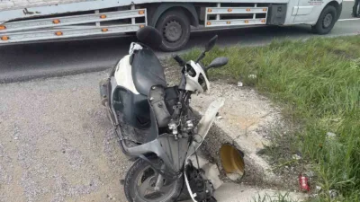 Kastamonu’nun Tosya ilçesi D100 karayolunda yoldan çıkan motosikletten düşen sürücü,