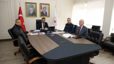 Zonguldak Valisi Osman Hacıbektaşoğlu, okul güvenliği konusunun ele alındığı toplantıya