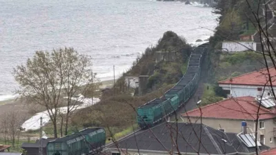 Zonguldak’ın Kilimli ilçesine bağlı Türkali Köyü’nde TCDD’ye ait yük treninin