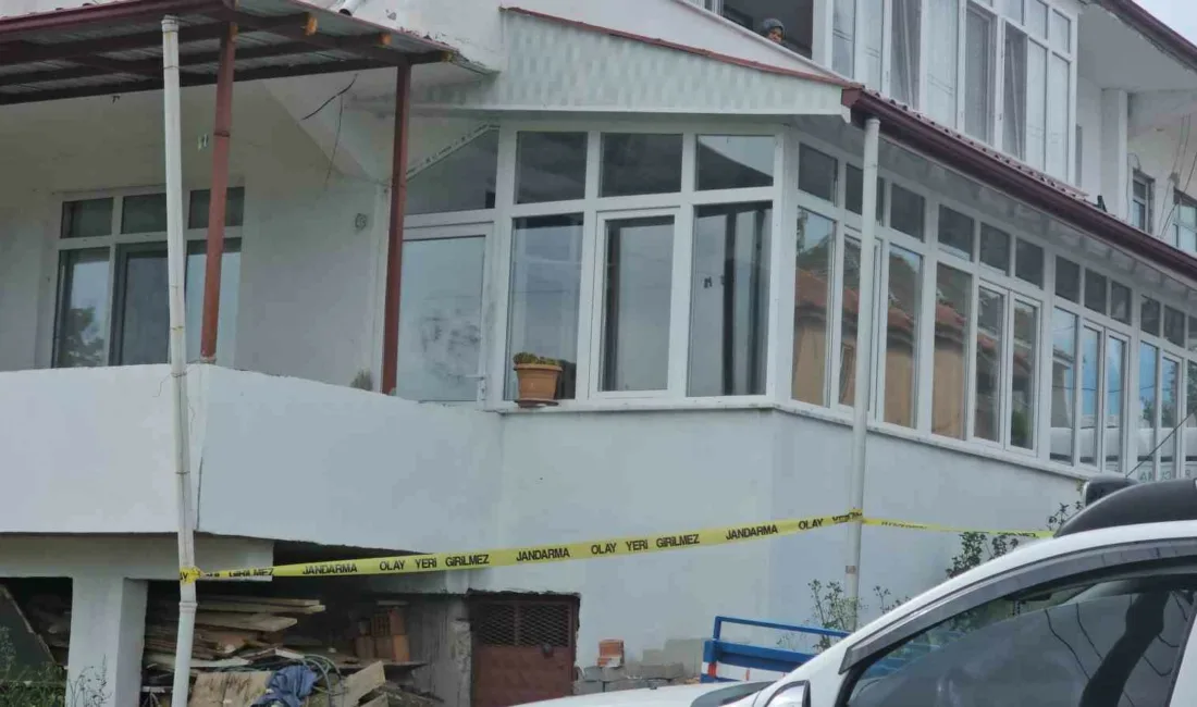 Zonguldak’ta kız arkadaşının “3 kişi geldi bıçakladı” ihbarının ardından olay