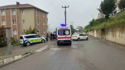 Zonguldak’ın Alaplı ilçesinde seyir halindeki motosikletin otomobile çarpması sonucu meydana