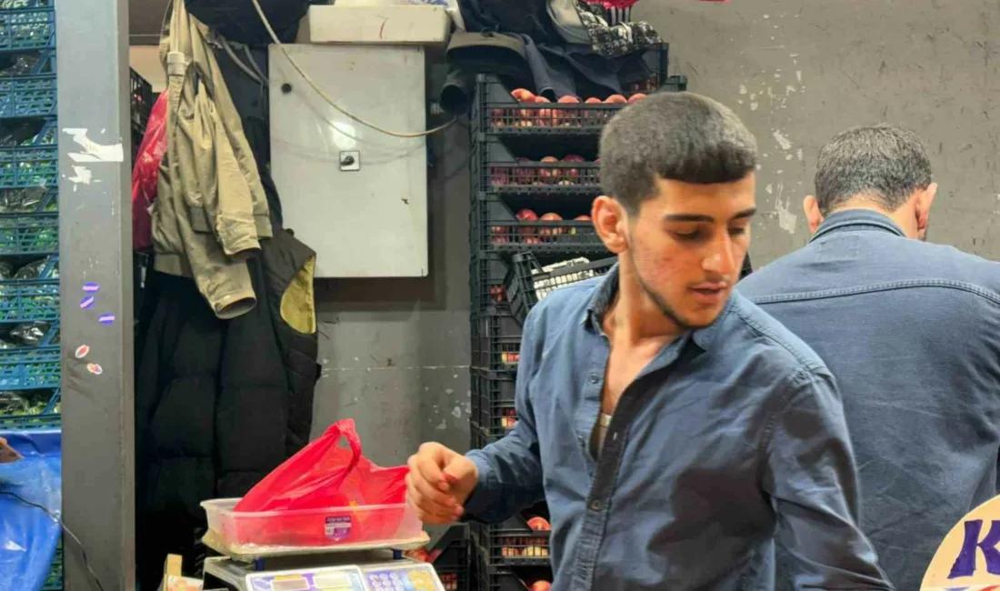 Kurban Bayramına sayılı günler kala alışverişe çıkan Ankaralıların tercihlerinden biri