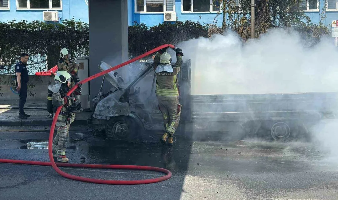 Ankara’da seyir halindeyken yanan kamyonet cep telefonu görüntüsüne yansıdı. Altındağ