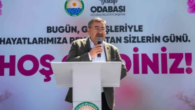 Ankara’da Gölbaşı Belediyesi’nce Anneler Günü kapsamında düzenlenen etkinlikte anneler, eğlenceli