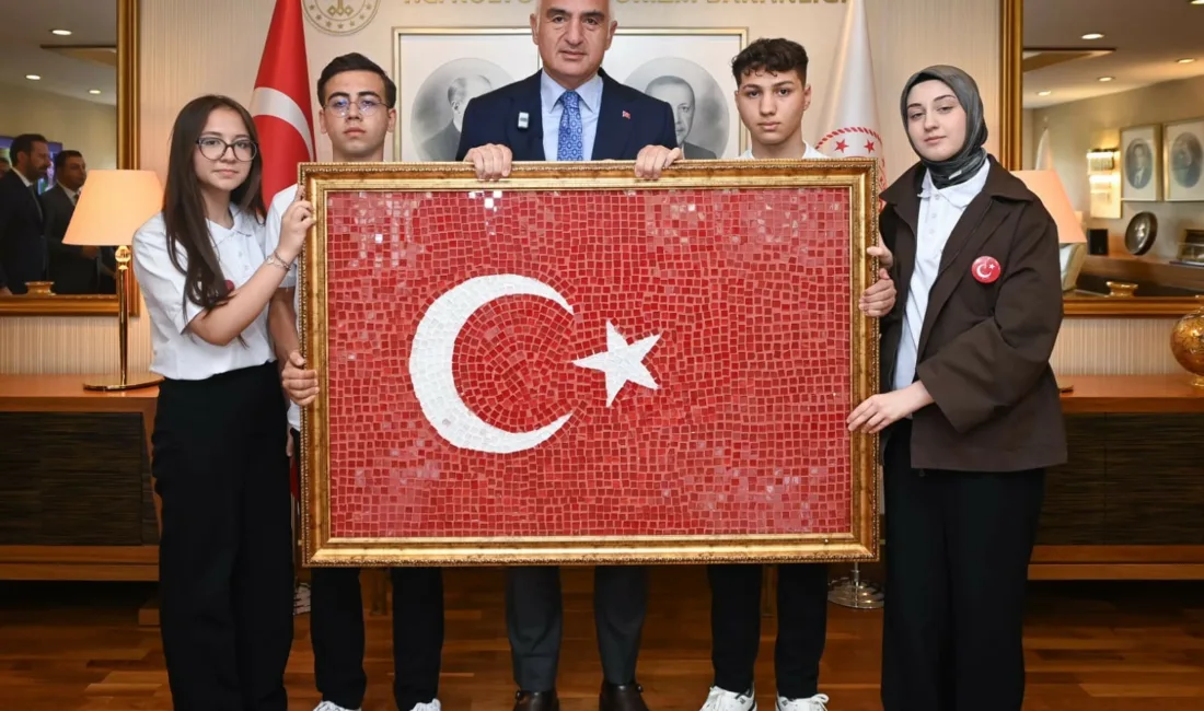 Kültür ve Turizm Bakanı Mehmet Nuri Ersoy, 19 Mayıs Atatürk’ü