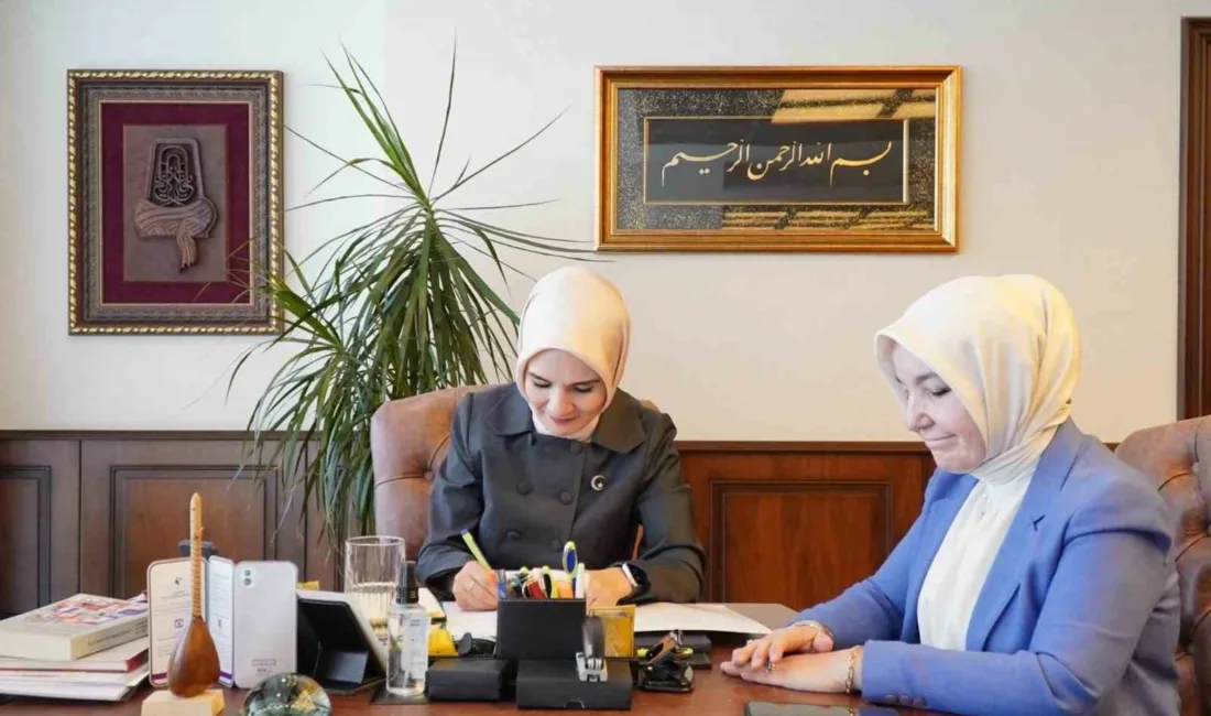 Aile ve Sosyal Hizmetler Bakanı Mahinur Özdemir Göktaş, Darülaceze Başkanı