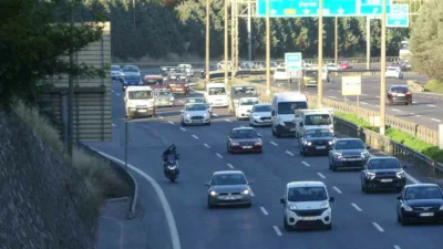 Kurban Bayramı’nın üçüncü gününde dönüş yoğunluğu başladı. Pazartesi günü mesaiye