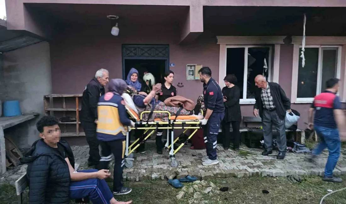 Kastamonu’nun Çatalzeytin ilçesinde sobayı yakmak için kullanılan benzin bidonu patladı.