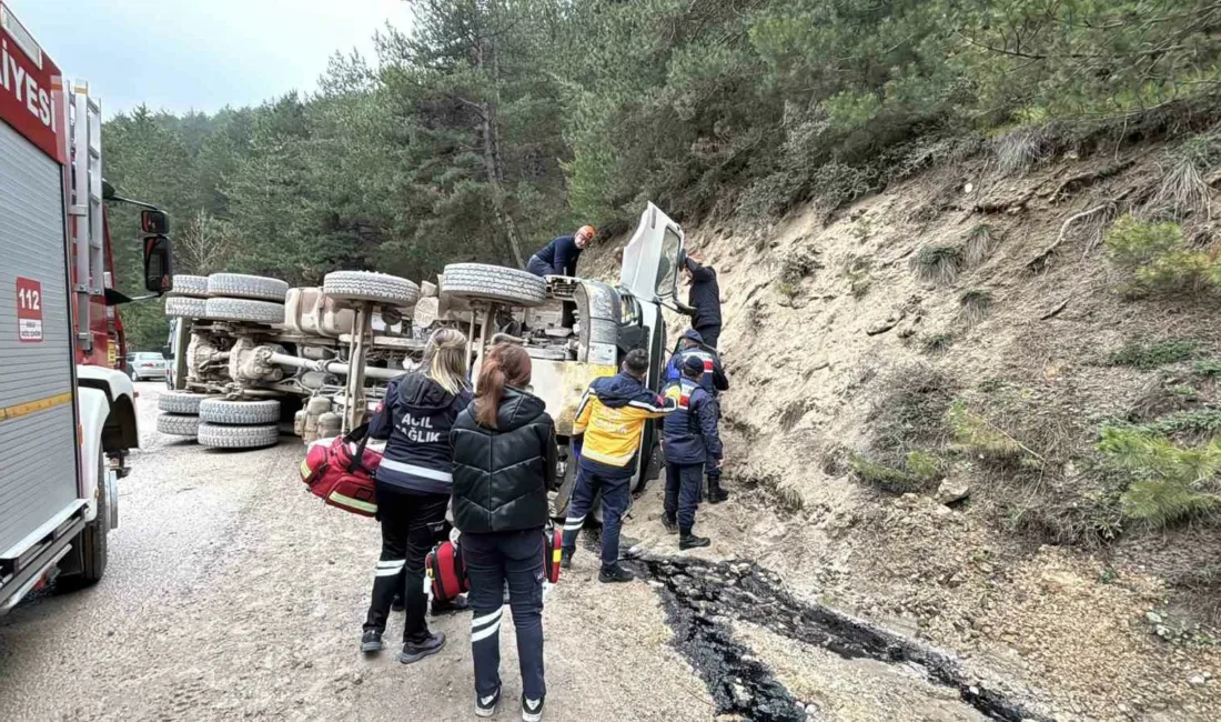 Bolu’da kum ocağından D-100 Karayolu’na seyir halinde olan kum yüklü