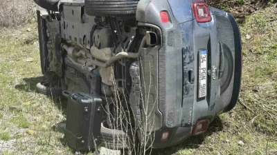 Kastamonu’nun Tosya ilçesinde cip ile hafif ticari araç kafa kafaya