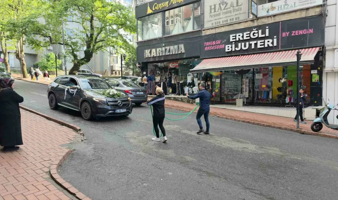 Zonguldak’ın Ereğli ilçesinde aynı mağazada çalışan Hakan Karakuş ve Burcu