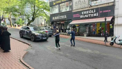 Zonguldak’ın Ereğli ilçesinde aynı mağazada çalışan Hakan Karakuş ve Burcu