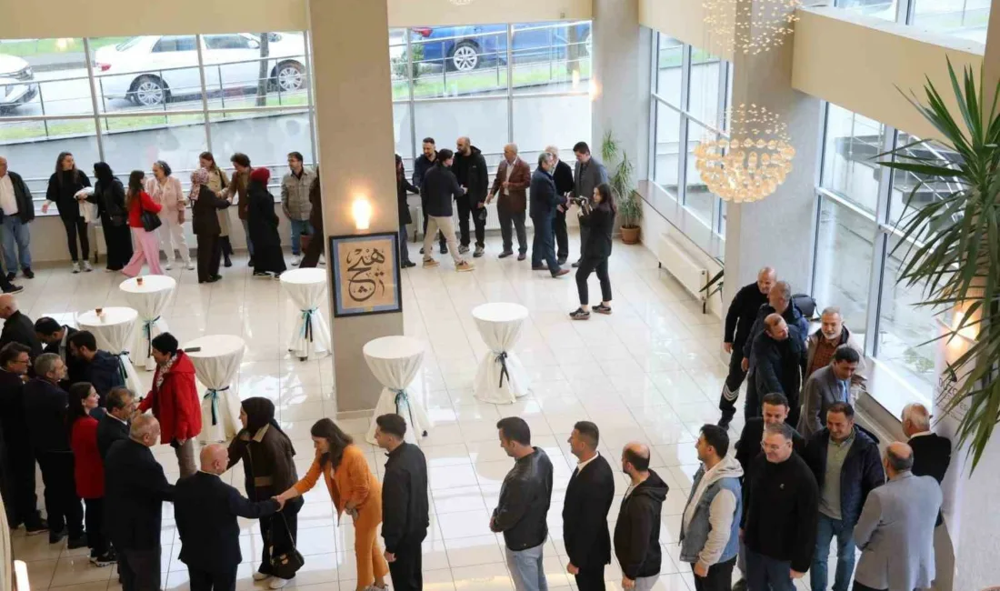 Düzce Üniversitesi tarafından geleneksel olarak düzenlenen bayramlaşma töreni, Cumhuriyet Konferans