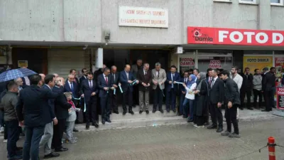 Kastamonu Kültür ve Edebiyat Derneği’nin yeni hizmet binası, düzenlenen törenle