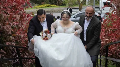 DÜZCE (İHA) – Düzce’de Down sendromlu 27 yaşındaki Elif Reçber’in,