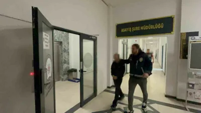 Kocaeli’nin Çayırova ve Derince ilçelerinde evlerden ziynet eşyası çaldığı belirlenen