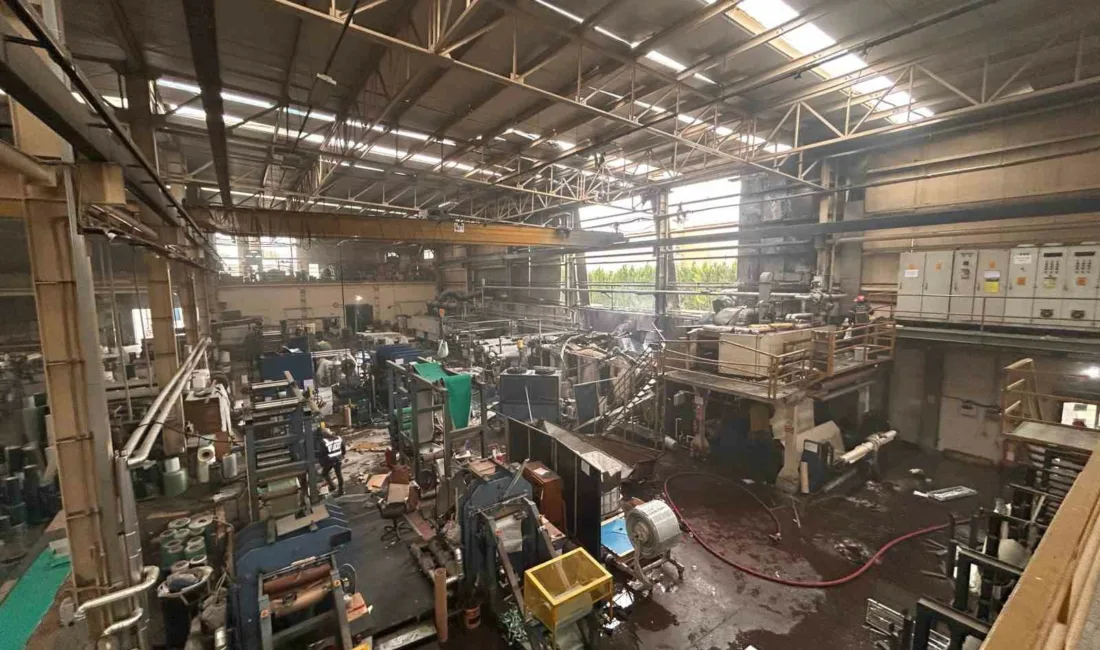 Sakarya’nın Hendek ilçesindeki bir fabrikanın içerisinde bulunan buhar kazanında meydana