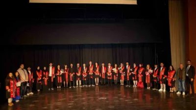 Kastamonu Üniversitesi Taşköprü Meslek Yüksekokulu öğrencileri mezuniyet coşkusu yaşadı. Kastamonu