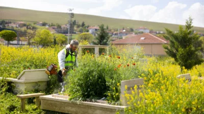 Gölbaşı Belediyesi, Kurban Bayramı öncesi vatandaşların kabir ziyaretlerini daha huzurlu