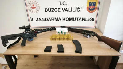 DÜZCE(İHA) – Düzce’de jandarma ekipleri tarafından ateşli silahların kullanılarak genel