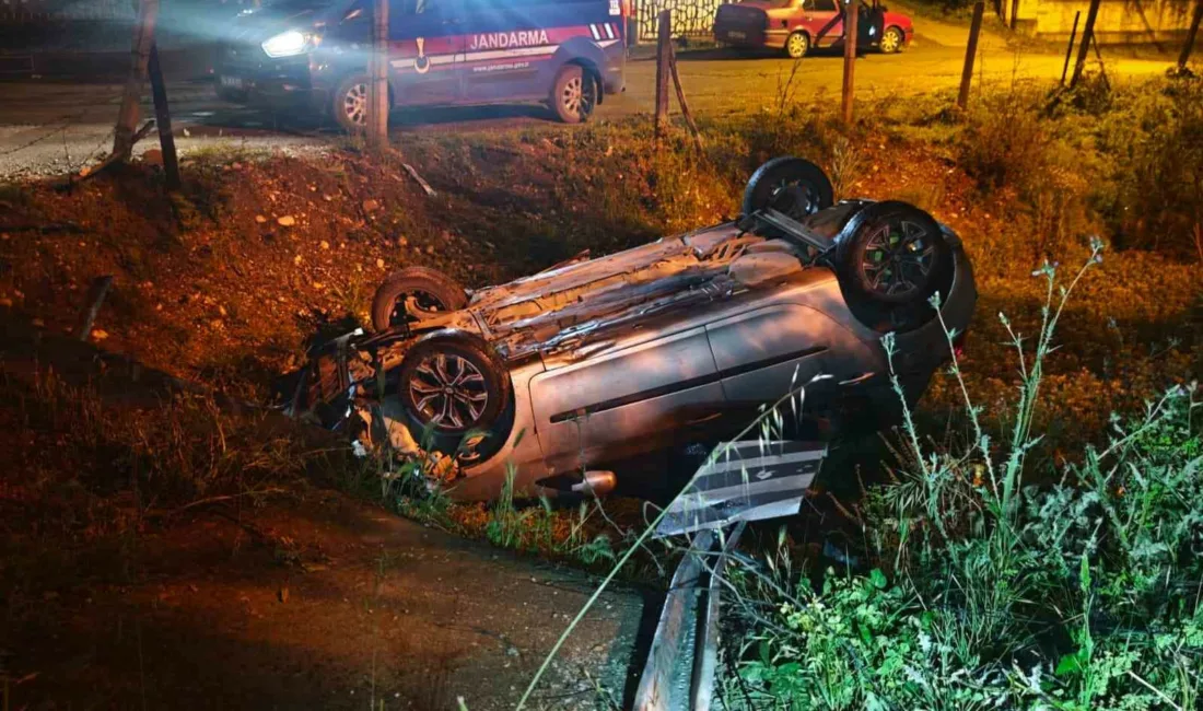 Sakarya’nın Akyazı ilçesinde kanala uçan otomobildeki alkollü oldukları iddia edilen