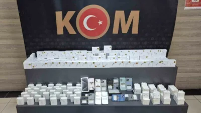 Kocaeli’nin Gebze ilçesinde bir iş yerine düzenlenen operasyonda sahte 75