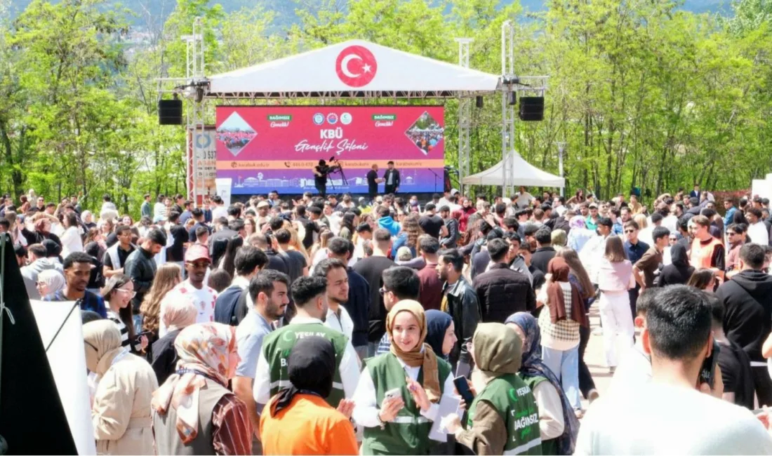Karabük Üniversitesinde bağımsız gençlik temasıyla Gençlik Şöleni düzenlendi. Karabük Üniversitesinde