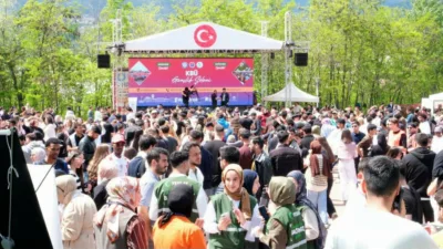 Karabük Üniversitesinde bağımsız gençlik temasıyla Gençlik Şöleni düzenlendi. Karabük Üniversitesinde