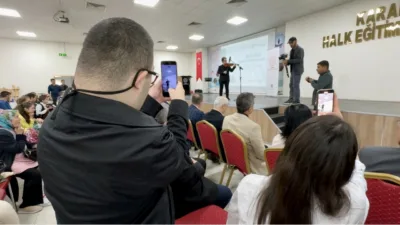 Karabük’te Engelliler Haftası’nda özel öğrenciler, sergiledikleri performanslarla izleyenlerden büyük beğeni