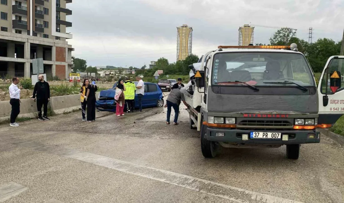Kastamonu’da 2 otomobil, 2 cip ve 1 minibüsün yağmur sebebiyle