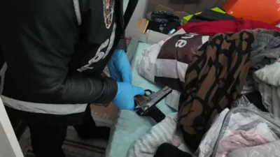 Kastamonu’da polis ekiplerince gerçekleştirilen tefecilik operasyonunda 3 şüpheli gözaltına alındı.