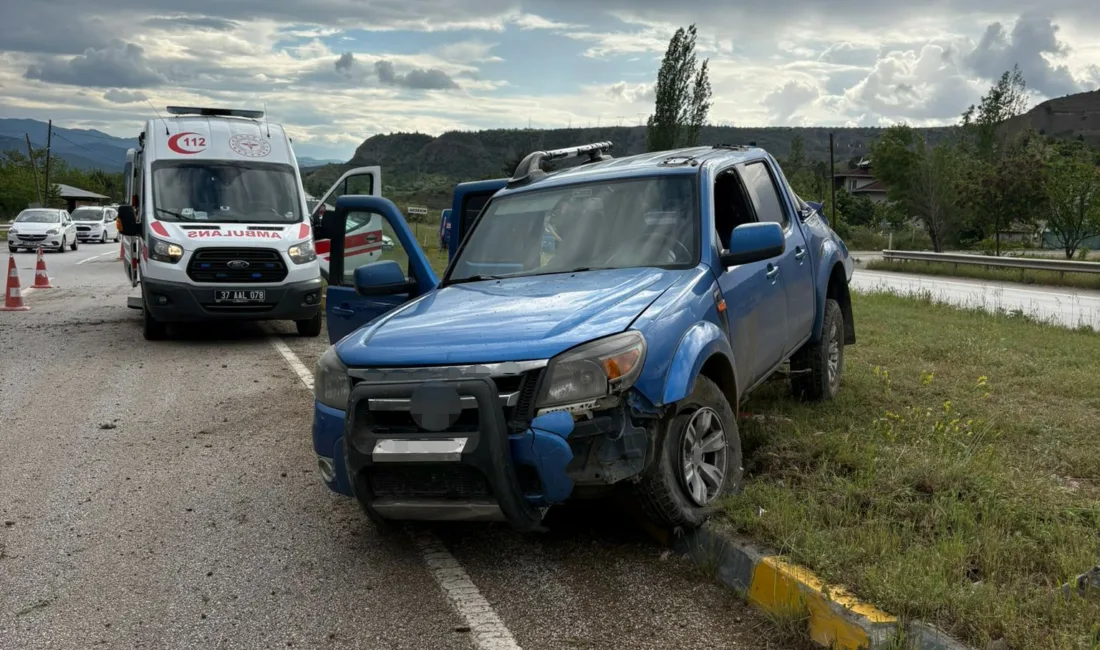 Kastamonu’nun Tosya ilçesinde kontrolden çıkan kamyonetin takla attığı kazada 4