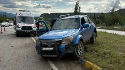 Kastamonu’nun Tosya ilçesinde kontrolden çıkan kamyonetin takla attığı kazada 4