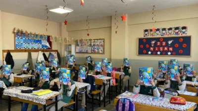 Dilovası’nda ilkokul öğrencilerine yönelik düzenlenen sıfır atık eğitimlerinde; geri dönüşümün