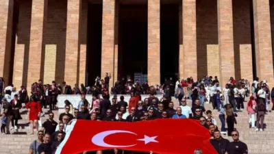 Karabük’ün Safranbolu ilçesinde geleneksel hale gelen bayrak sürüşü etkinliğinde, 83