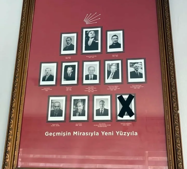 Zonguldak’ın Kozlu ilçesinde, CHP İlçe Başkanlığı binasındaki eski genel başkanlar